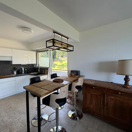 Beautiful 2p With Sea View, Pool, Air-conditioned * Vallauris