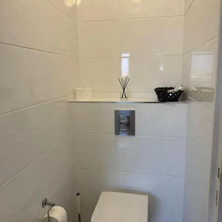 Beautiful 2p With Sea View, Pool, Air-conditioned * Vallauris
