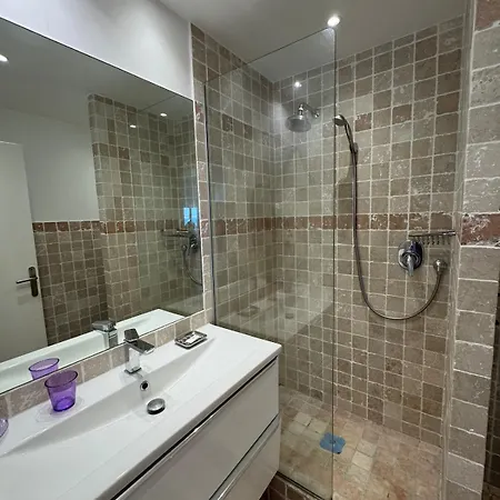 Beautiful 2p With Sea View, Pool, Air-conditioned Vallauris